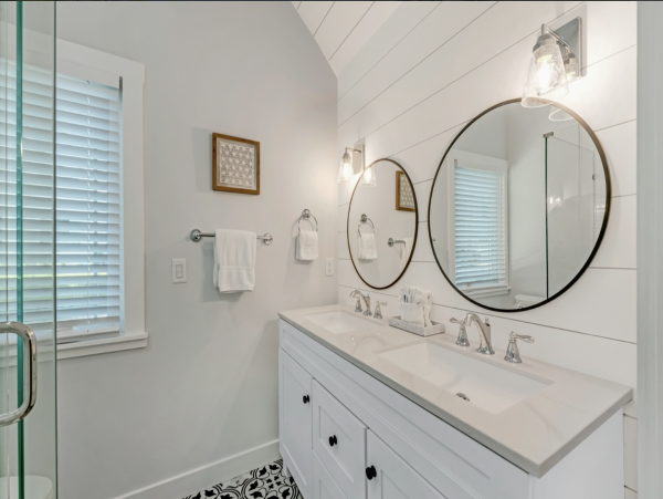 Beautiful Three Bedroom Vacation Rental  Additional Guest Suite