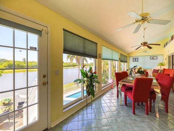 Lake View Three Bedroom House with Private Pool
