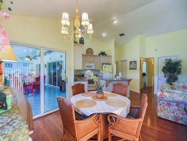 Lake View Three Bedroom House with Private Pool