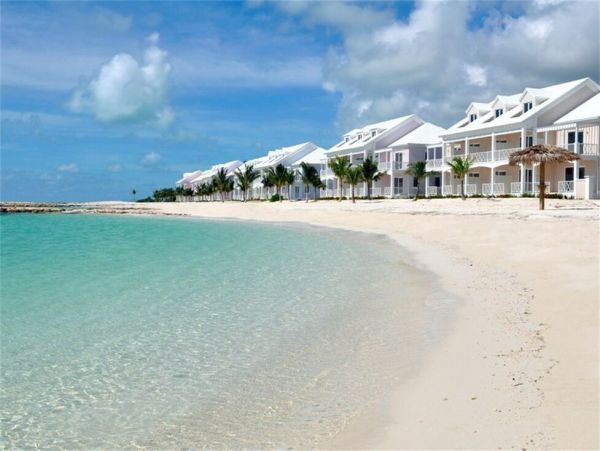 Luxury Five Bedroom Home Steps from the Beach