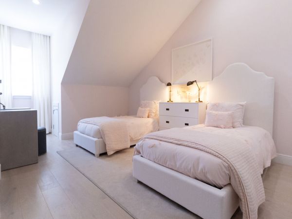 Luxury Five Bedroom Home Steps from the Beach