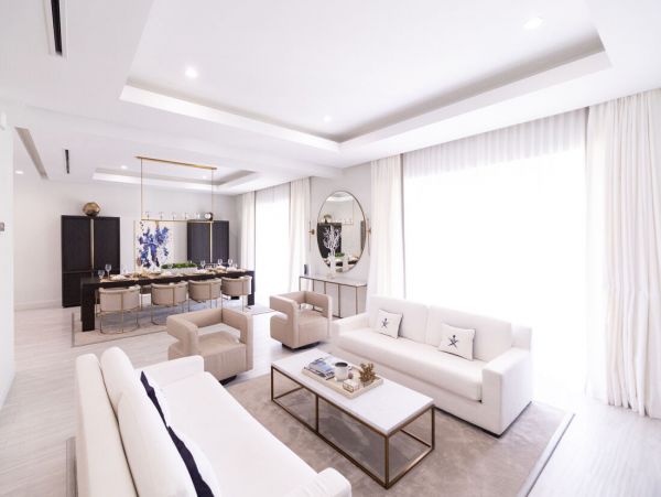 Luxury Five Bedroom Home Steps from the Beach