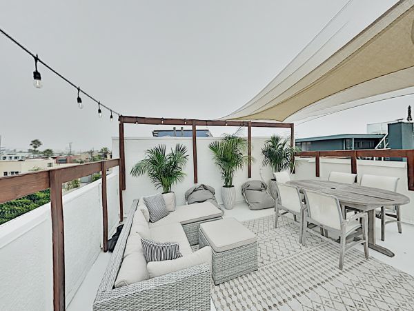 Venice Beach Home 1028842