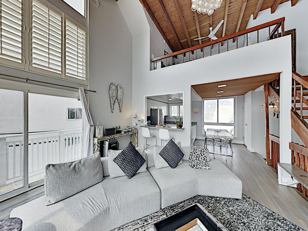 Venice Beach Home 1028842