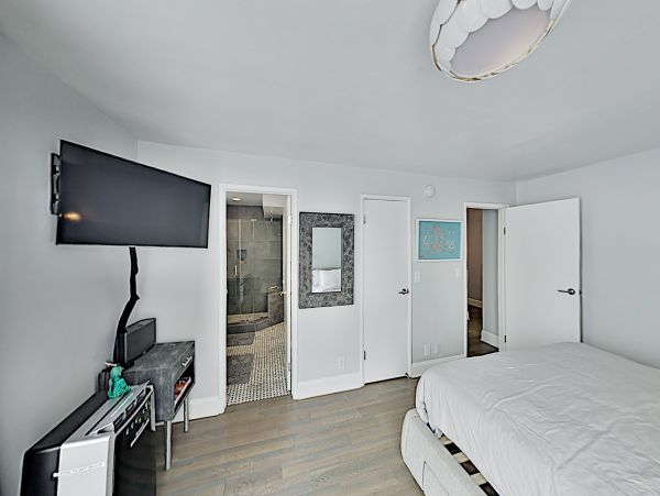 Venice Beach Home 1028842