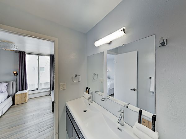 Venice Beach Home 1028842