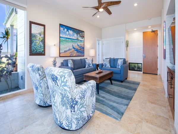 Gorgeous Lahaina Vacation Villa Walk to Beach Sleeps Six Guests