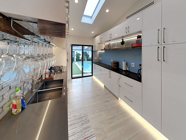 Venice Beach Home 1028844