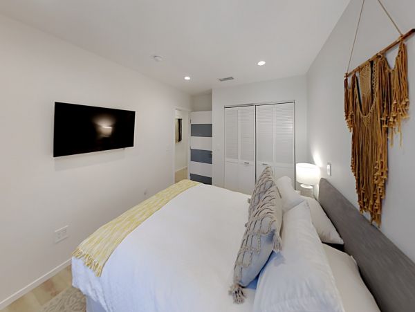 Venice Beach Home 1028844