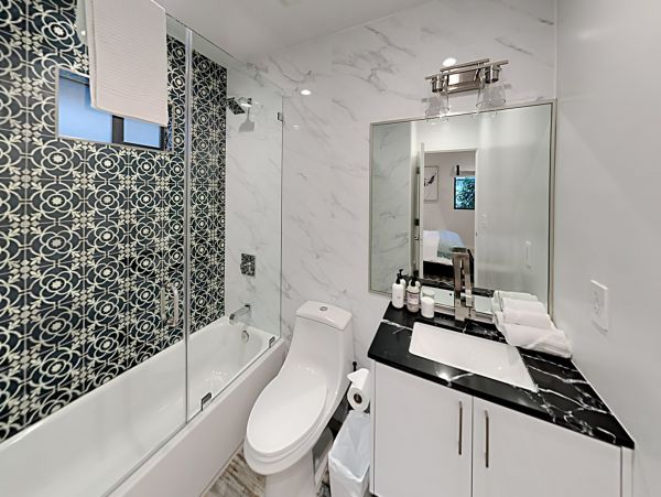 Venice Beach Home 1028844