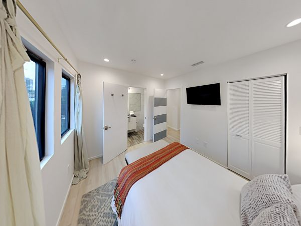 Venice Beach Home 1028844