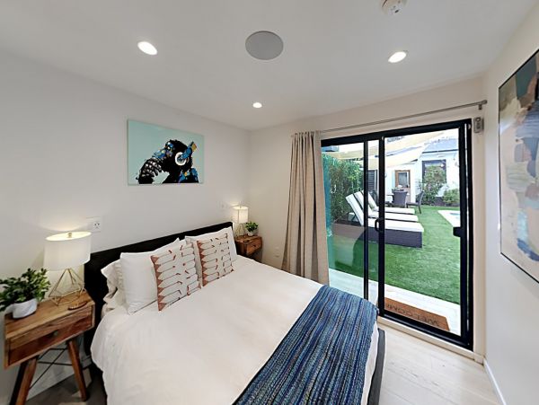 Venice Beach Home 1028844