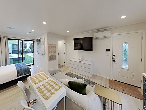 Venice Beach Home 1028844