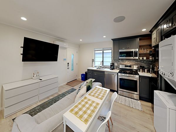 Venice Beach Home 1028844