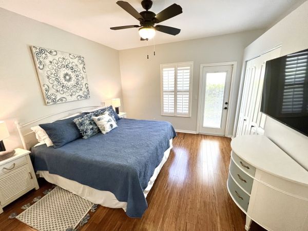 Naples Home 1028857