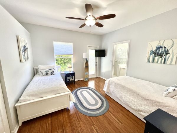 Naples Home 1028857