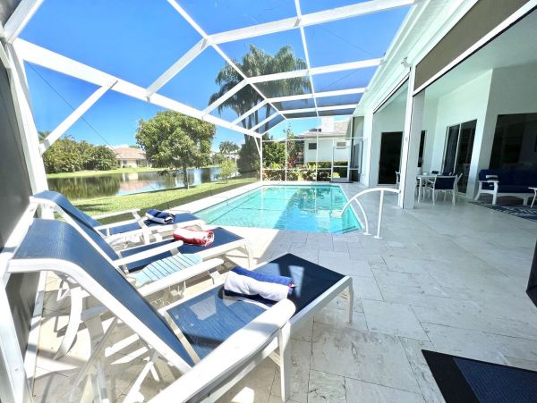 Naples Home 1028857