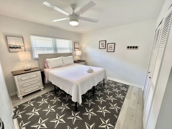 Naples Home 1028860