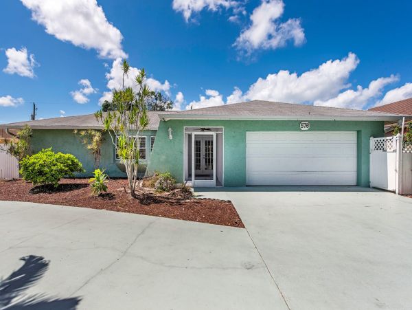 Naples Home 1028860