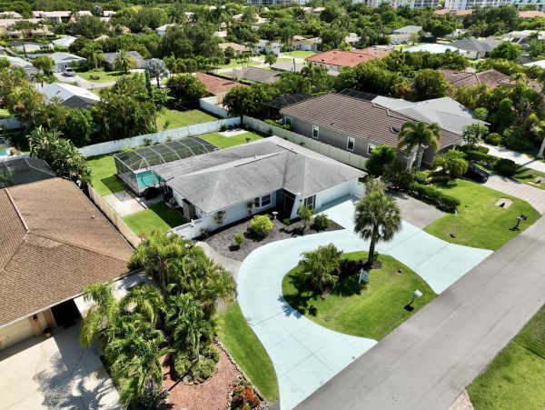 Naples Home 1028860