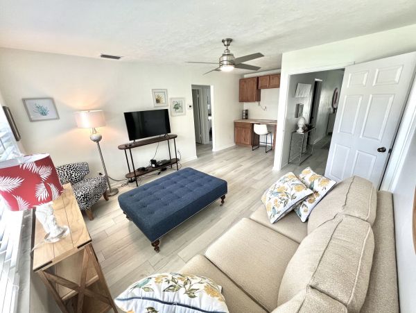 Naples Home 1028860
