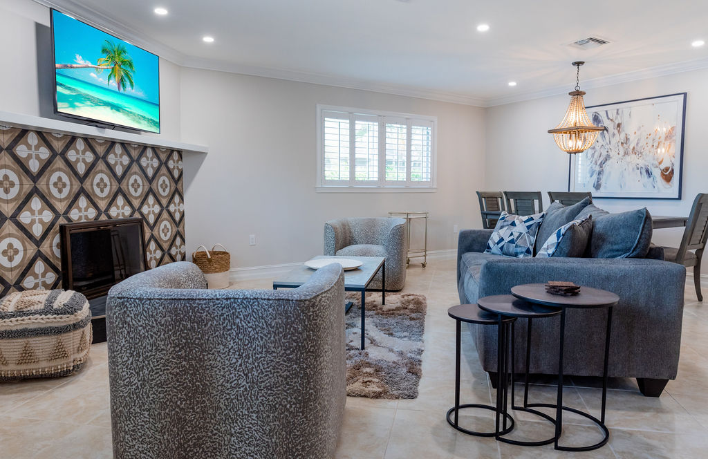 Naples Home 1028861