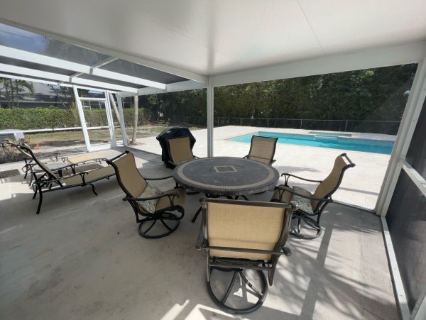 Naples Home 1028861