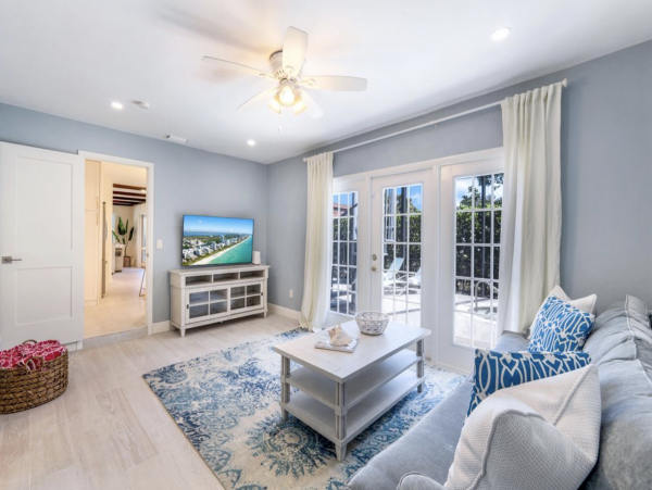 Pure luxury Naples Vacation Home Pool Vanderbilt Beach.