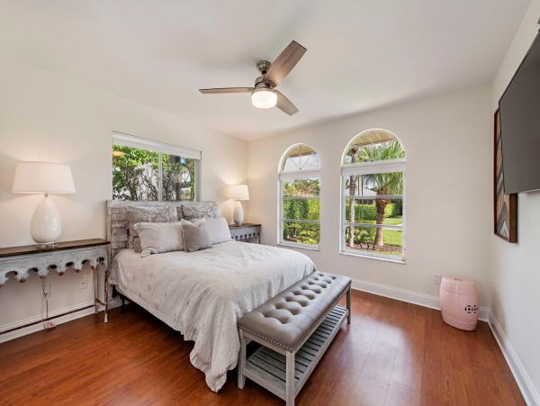 Luxury Naples Home with Three Bedroom & private Pool