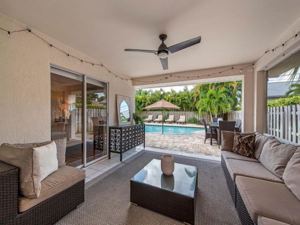 Luxury Naples Home with Three Bedroom & private Pool