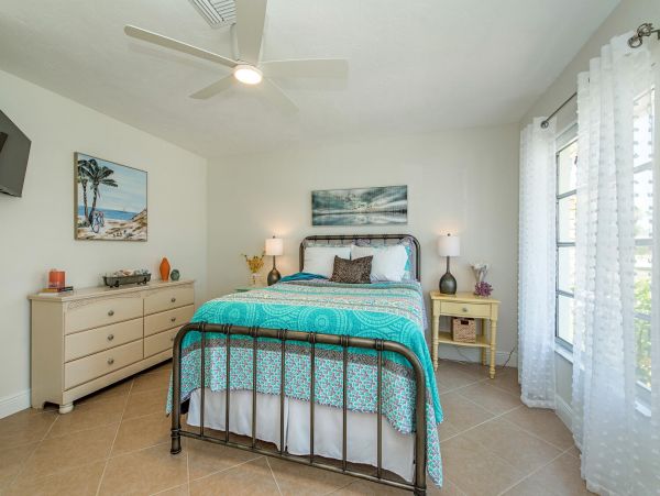 Naples Home 1028865
