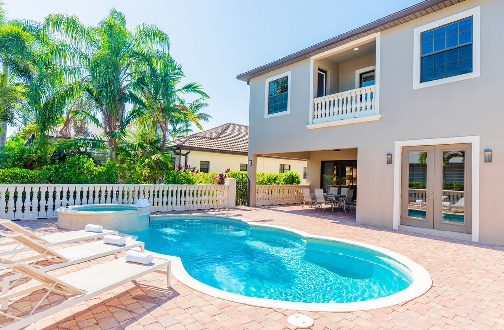 Naples Home 1028866