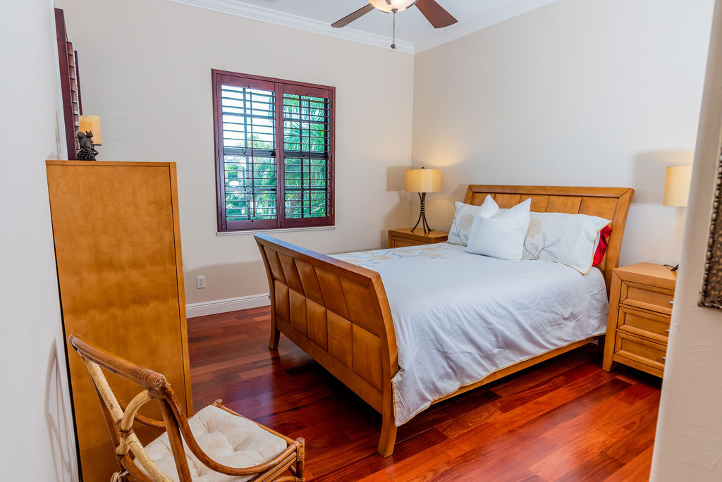 Naples Home 1028866