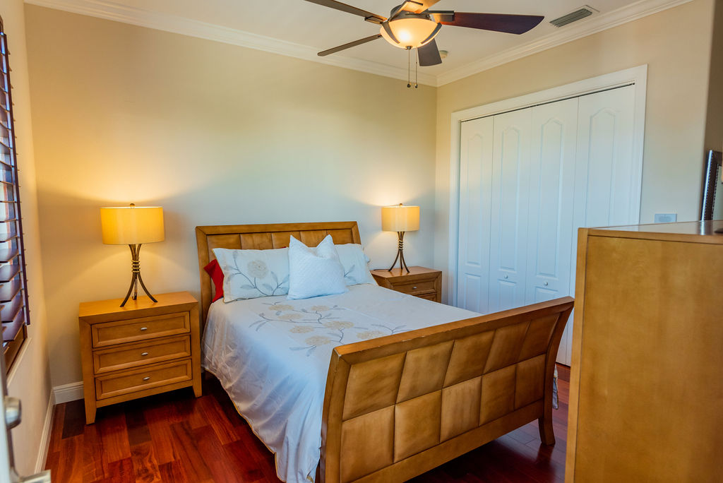 Naples Home 1028866