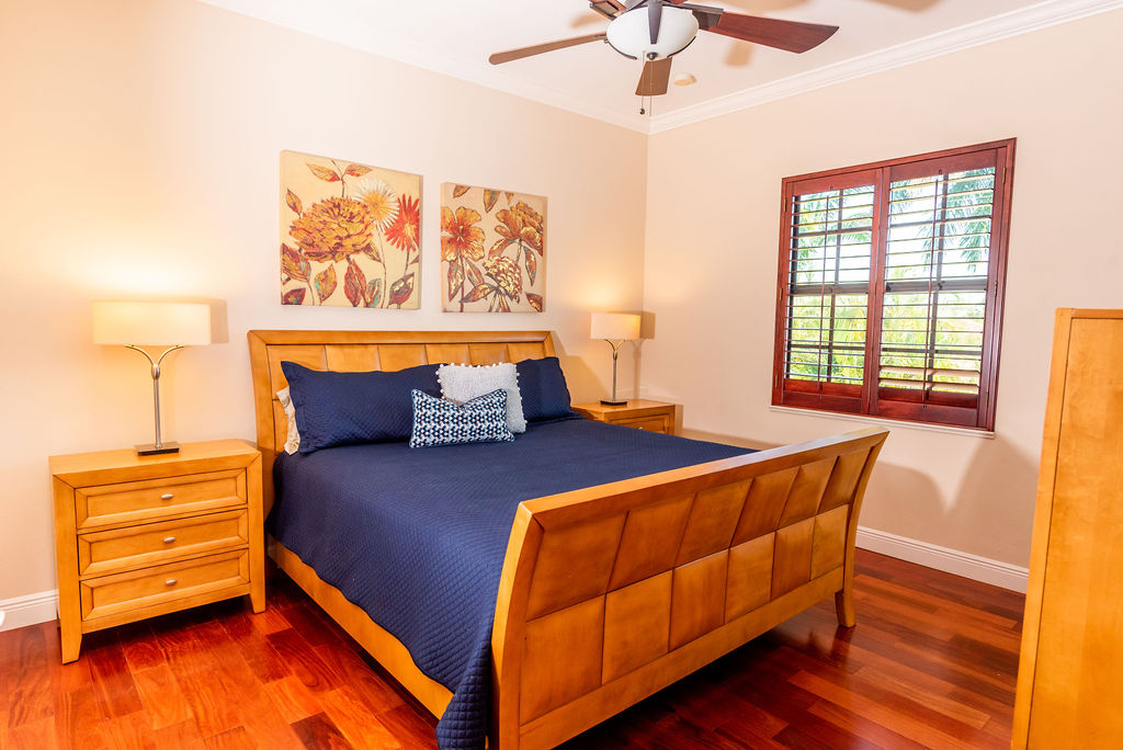 Naples Home 1028866