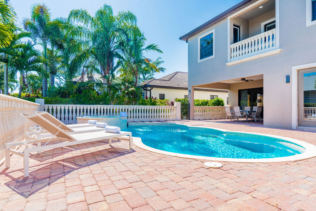 Naples Home 1028866