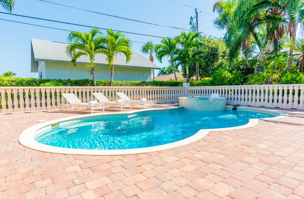 Naples Home 1028866