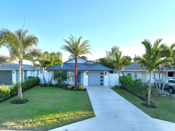 Naples Home 1028869