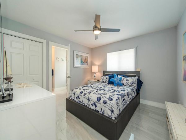 Naples Home 1028869