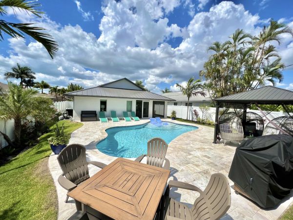 Naples Home 1028869