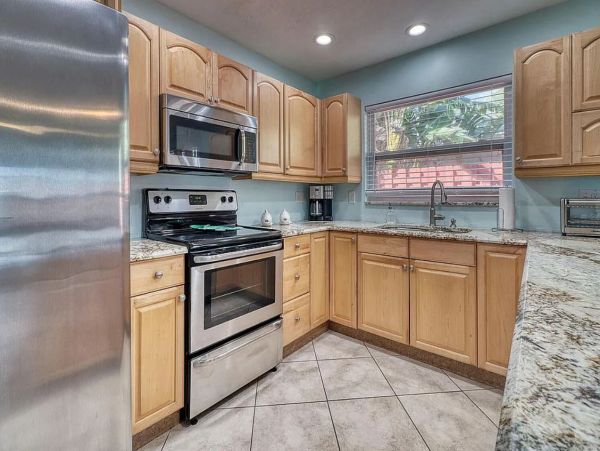 Vacation Rentals Naples Park Home with Pool Near Vanderbilt Beach