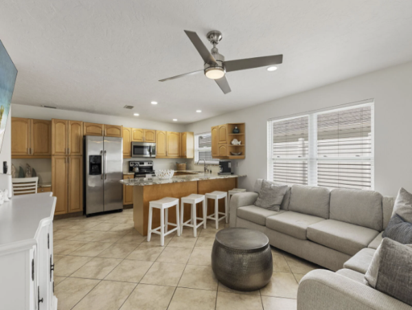 Vacation Rentals Naples Park Home with Pool Near Vanderbilt Beach