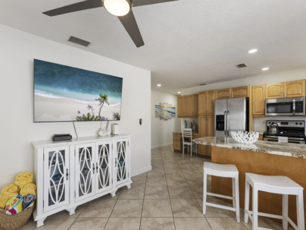 Vacation Rentals Naples Park Home with Pool Near Vanderbilt Beach