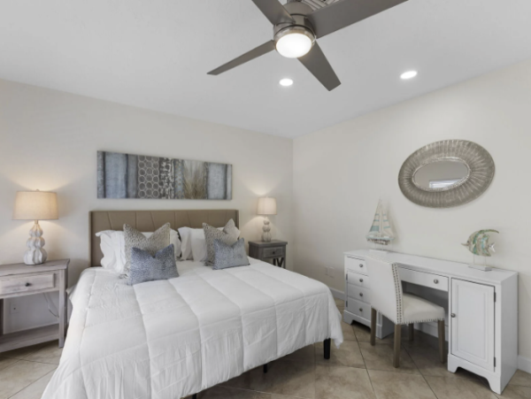 Vacation Rentals Naples Park Home with Pool Near Vanderbilt Beach