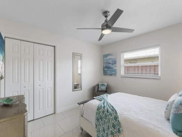 Vacation Rentals Naples Park Home with Pool Near Vanderbilt Beach