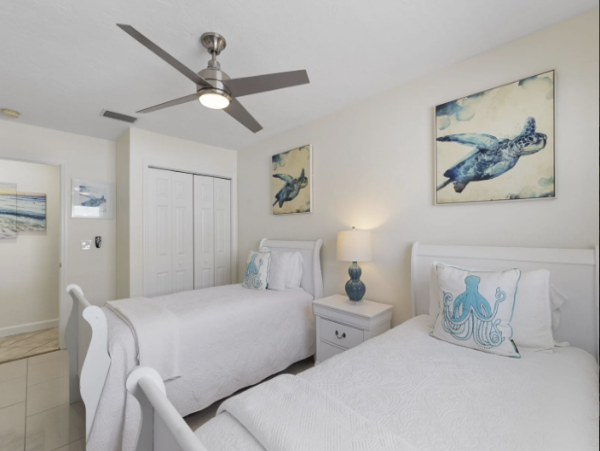 Vacation Rentals Naples Park Home with Pool Near Vanderbilt Beach