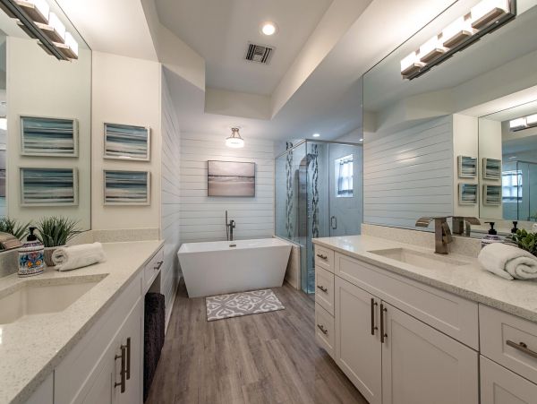 Luxury Home with Private Heated Pool Close to Vanderbilt Beach in Naples