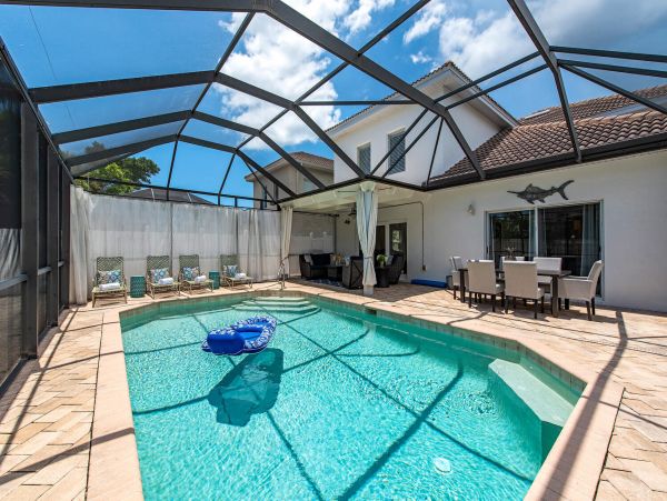 Luxury Home with Private Heated Pool Close to Vanderbilt Beach in Naples