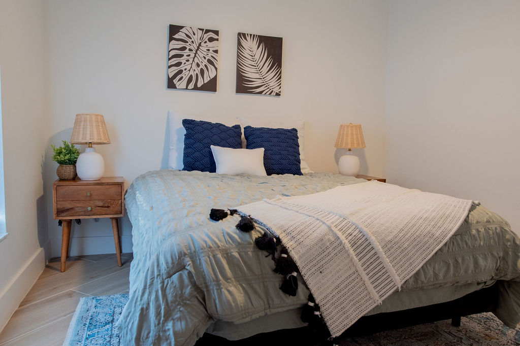Naples Home 1028872