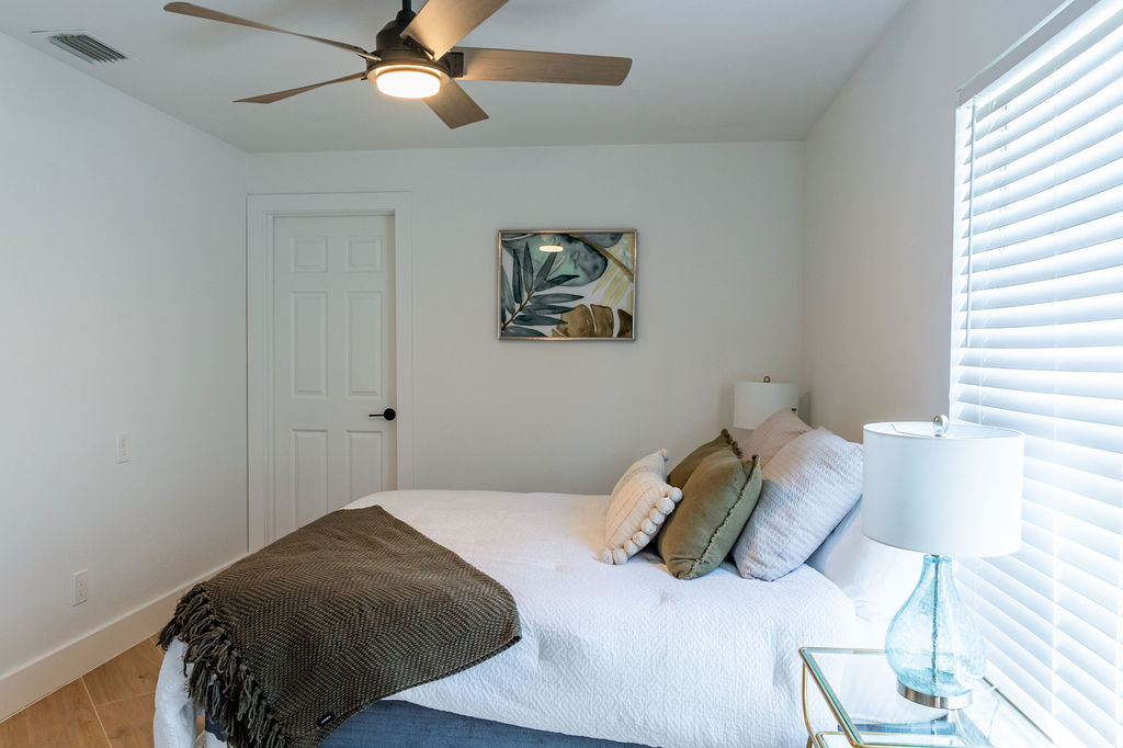 Naples Home 1028872